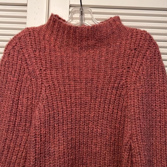 LEITH Chunky Mock Neck High-Low Sweater - Picture 4 of 9